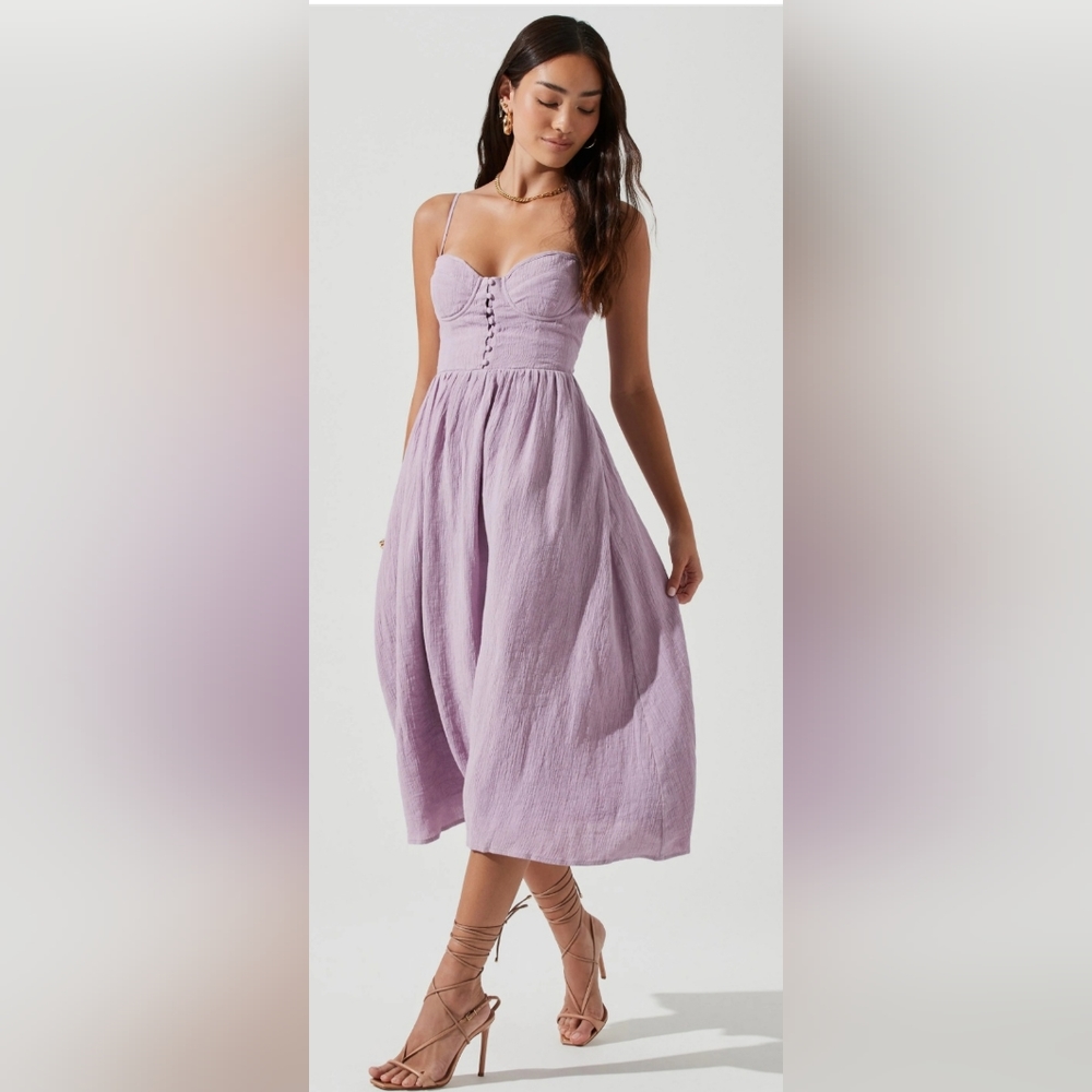 Astra the Label Ferreira Sweetheart Midi Dress - Lavender